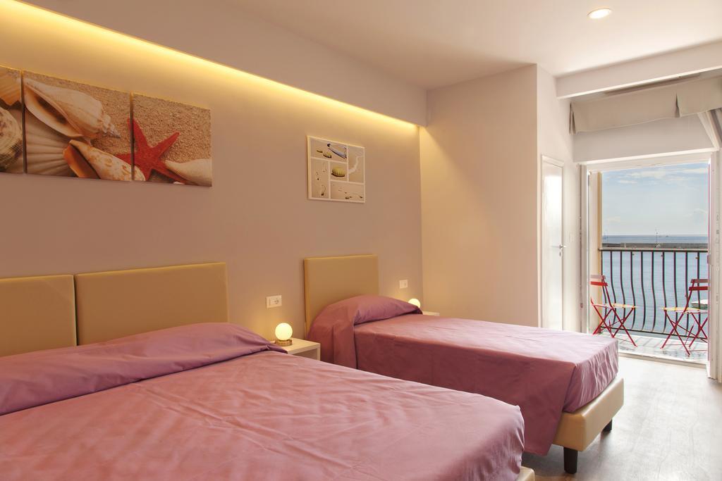 Hotel L'Approdo Porto Azzurro Quarto foto